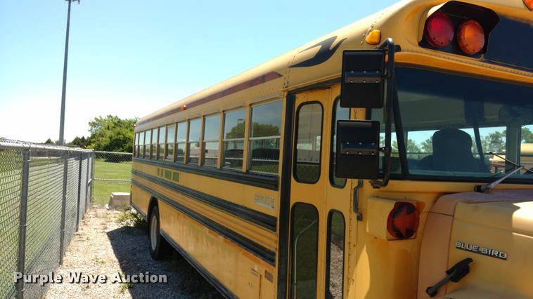 image for item DA5602 1993 Chevrolet B7 school bus