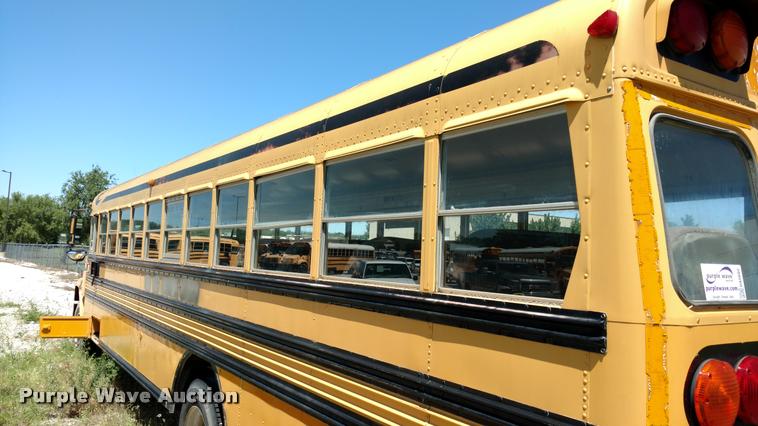 image for item DA5602 1993 Chevrolet B7 school bus