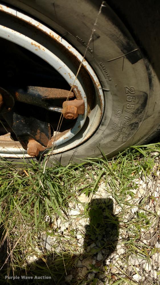 image for item DA5602 1993 Chevrolet B7 school bus