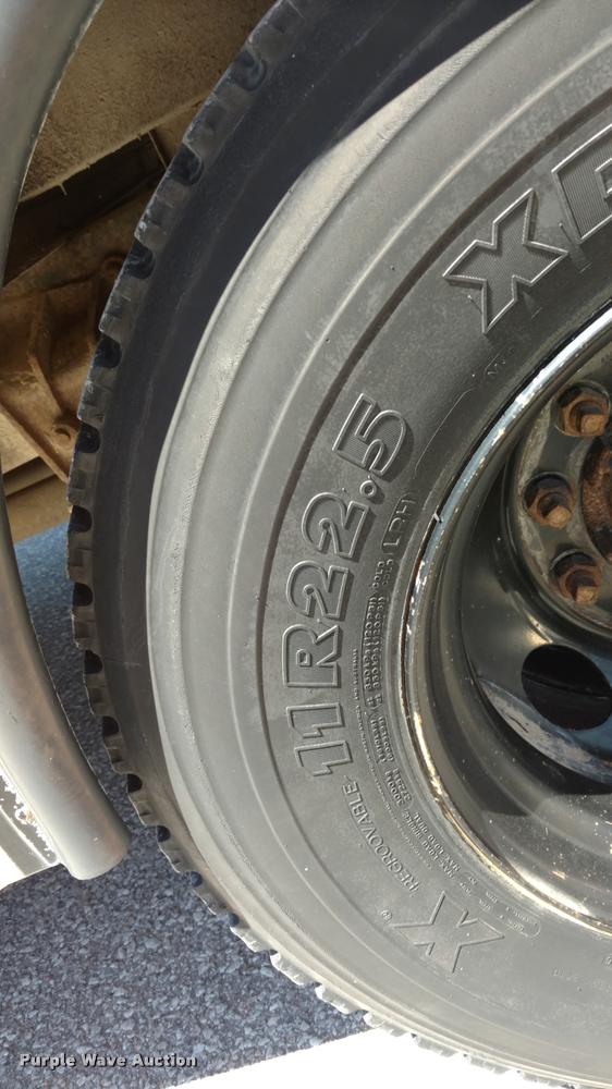 image for item DA5603 1997 Blue Bird TC2000 school bus