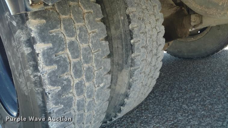 image for item DA5603 1997 Blue Bird TC2000 school bus