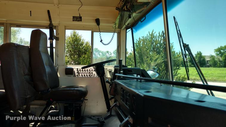 image for item DA5604 1997 Blue Bird TC2000 school bus