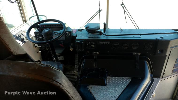 image for item DA5604 1997 Blue Bird TC2000 school bus