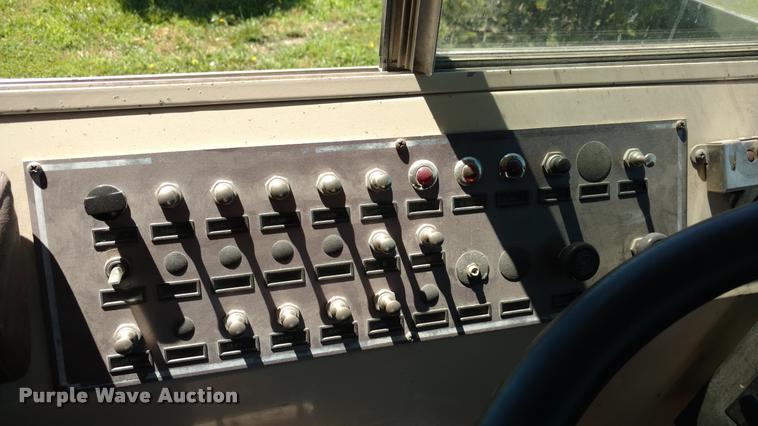 image for item DA5604 1997 Blue Bird TC2000 school bus