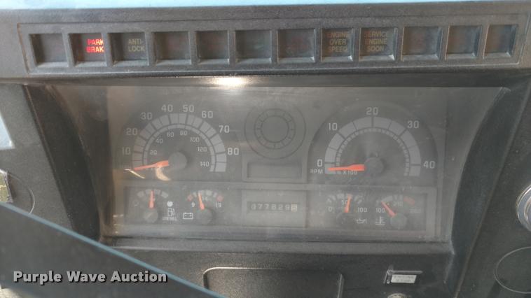 image for item DA5604 1997 Blue Bird TC2000 school bus