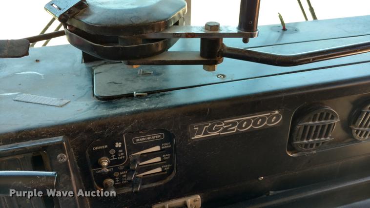 image for item DA5604 1997 Blue Bird TC2000 school bus