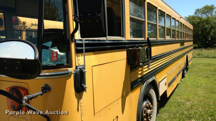 image for item DA5604 1997 Blue Bird TC2000 school bus