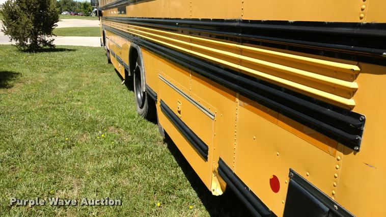 image for item DA5604 1997 Blue Bird TC2000 school bus