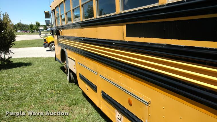image for item DA5604 1997 Blue Bird TC2000 school bus
