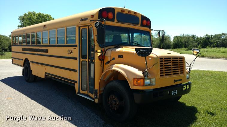image for item DA5605 1996 International 3800 school bus