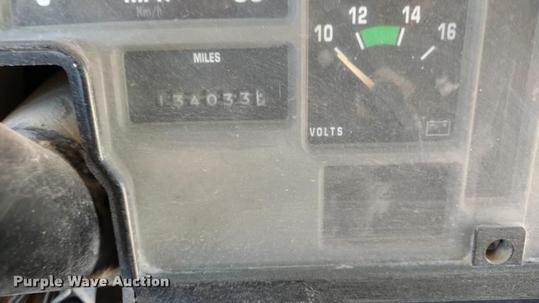 image for item DA5605 1996 International 3800 school bus