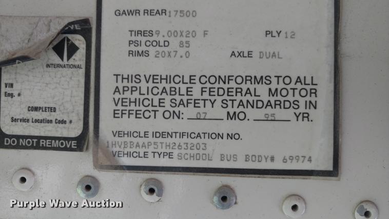 image for item DA5605 1996 International 3800 school bus