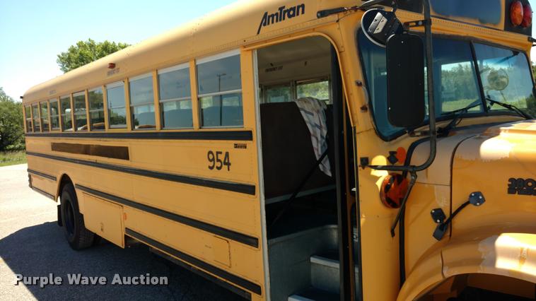 image for item DA5605 1996 International 3800 school bus