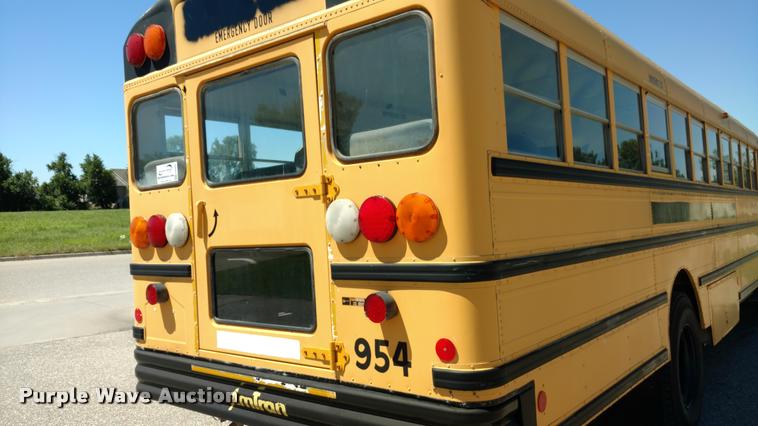 image for item DA5605 1996 International 3800 school bus