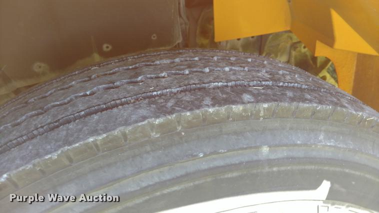 image for item DA5605 1996 International 3800 school bus