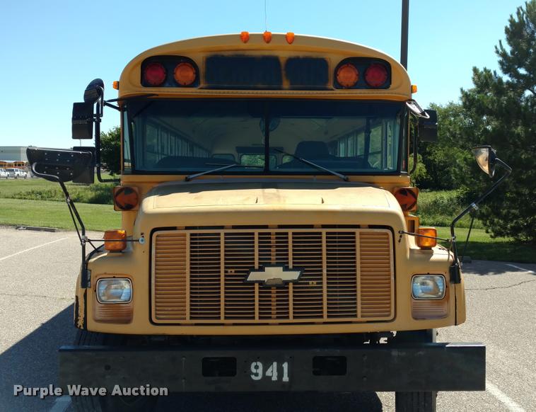 image for item DA5606 1995 Chevrolet B7 school bus