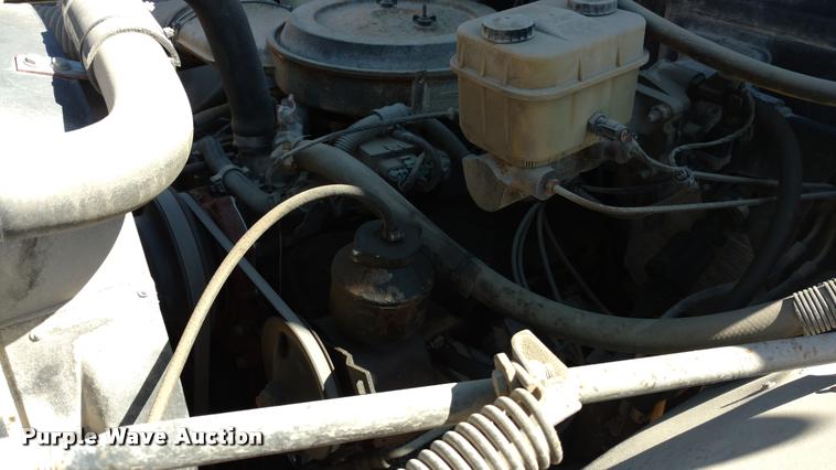 image for item DA5606 1995 Chevrolet B7 school bus