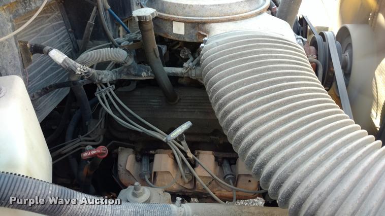 image for item DA5606 1995 Chevrolet B7 school bus