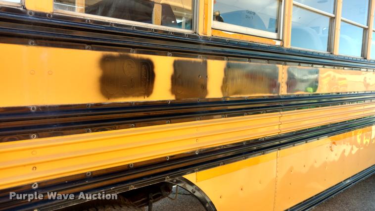image for item DA5606 1995 Chevrolet B7 school bus