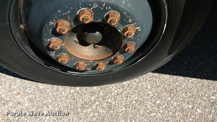 image for item DA5606 1995 Chevrolet B7 school bus