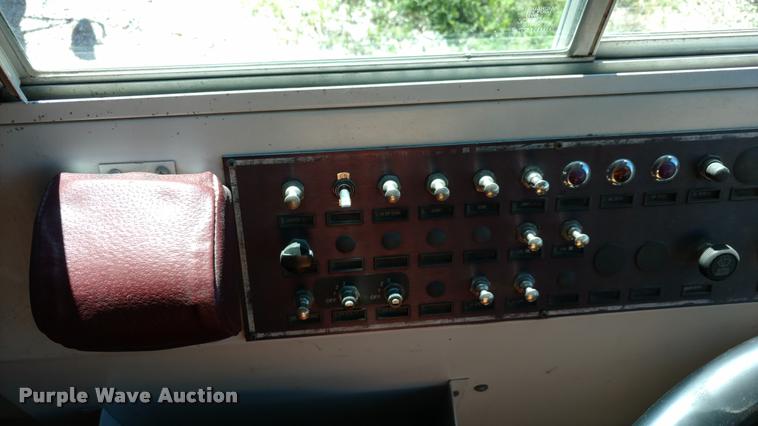 image for item DA5607 2001 Blue Bird TC2000 school bus