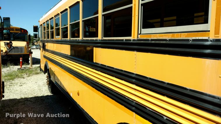 image for item DA5607 2001 Blue Bird TC2000 school bus