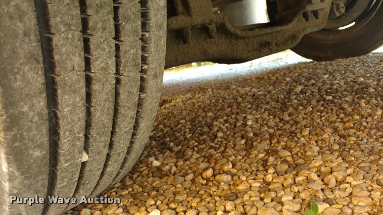 image for item DA5607 2001 Blue Bird TC2000 school bus