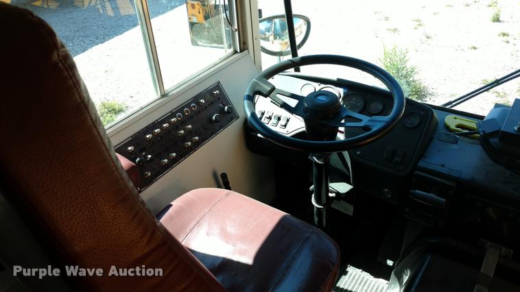 image for item DA5608 2001 Blue Bird TC2000 school bus