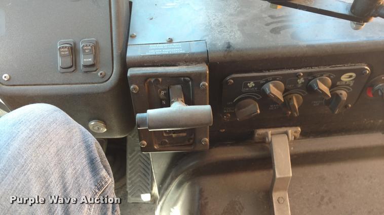 image for item DA5608 2001 Blue Bird TC2000 school bus