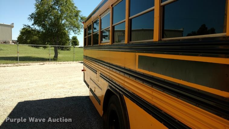 image for item DA5608 2001 Blue Bird TC2000 school bus