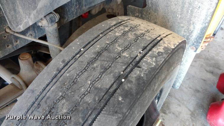 image for item DA5608 2001 Blue Bird TC2000 school bus