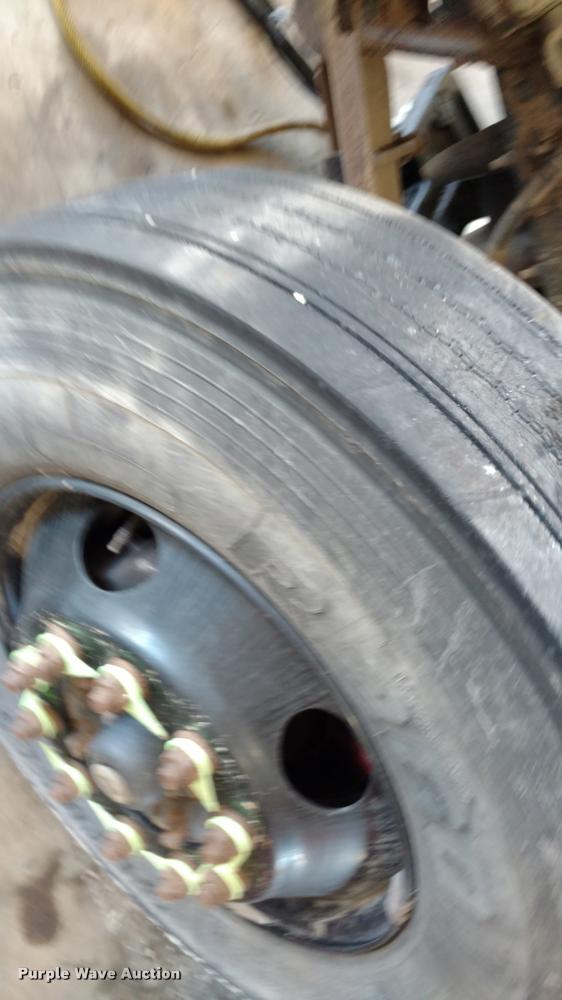 image for item DA5608 2001 Blue Bird TC2000 school bus