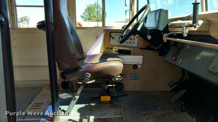 image for item DA5609 1995 Chevrolet B7 school bus