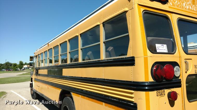 image for item DA5609 1995 Chevrolet B7 school bus