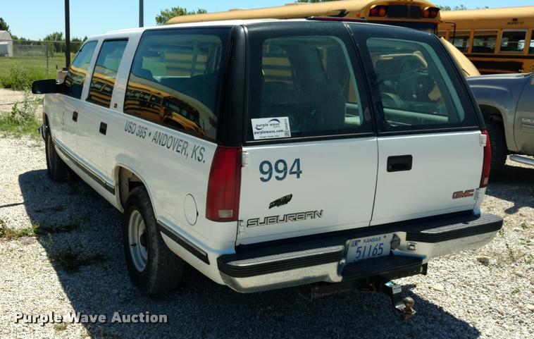 image for item DA5613 1999 GMC Suburban 1500 SUV