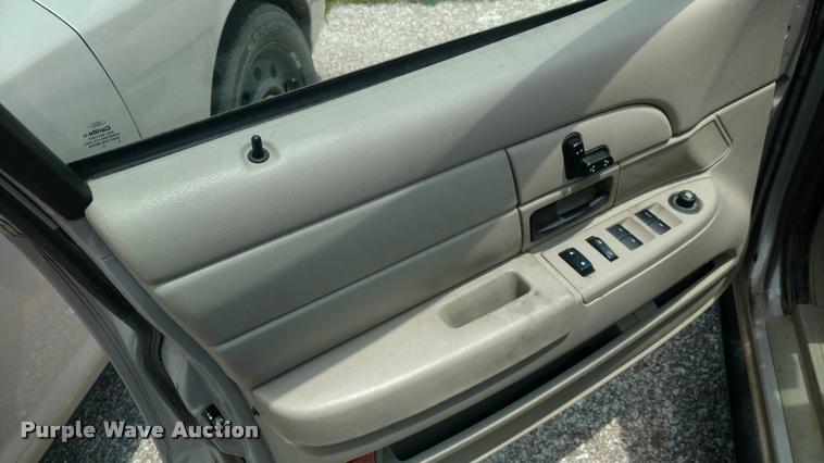 image for item DA5619 2011 Ford Crown Victoria Police Interceptor