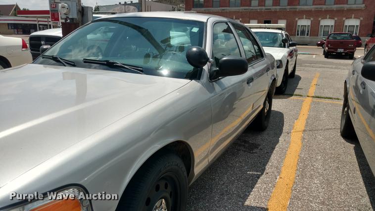 image for item DA5619 2011 Ford Crown Victoria Police Interceptor