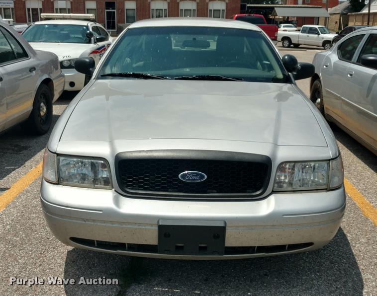 image for item DA5620 2011 Ford Crown Victoria Police Interceptor