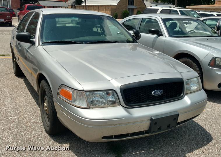 image for item DA5620 2011 Ford Crown Victoria Police Interceptor