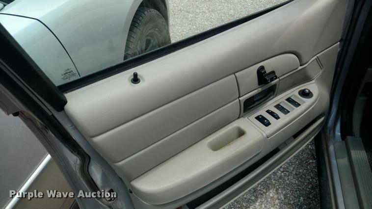 image for item DA5620 2011 Ford Crown Victoria Police Interceptor