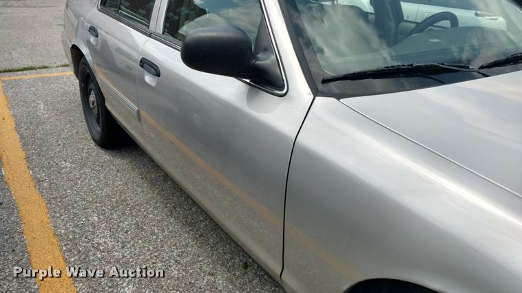 image for item DA5620 2011 Ford Crown Victoria Police Interceptor