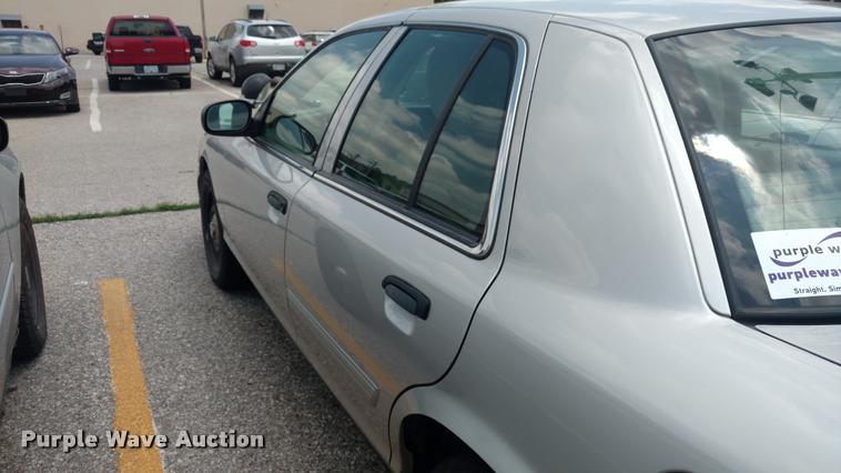 image for item DA5620 2011 Ford Crown Victoria Police Interceptor