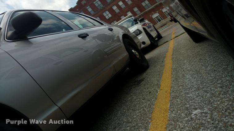 image for item DA5620 2011 Ford Crown Victoria Police Interceptor