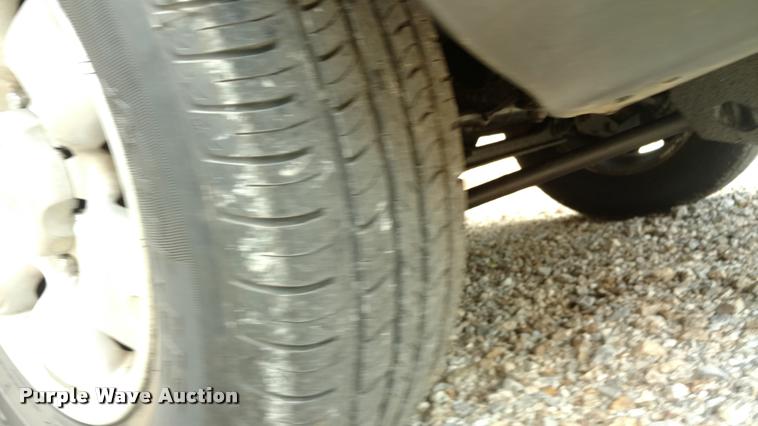 image for item DA5630 1999 Nissan Frontier SE pickup truck