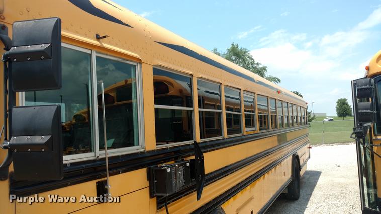 image for item DA5638 2002 Blue Bird TC2000 school bus
