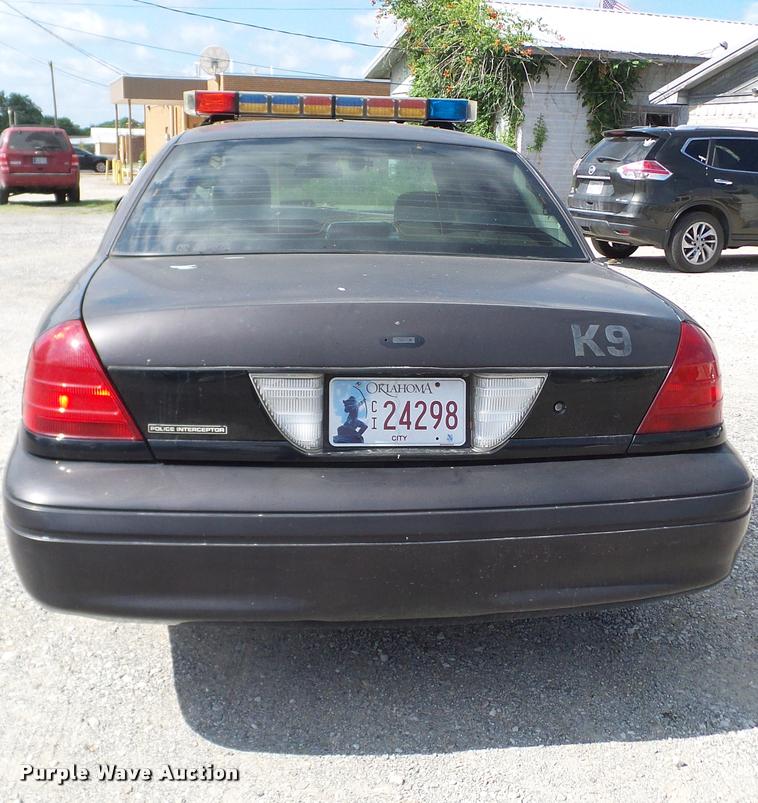 image for item DA6798 2004 Ford Crown Victoria Police Interceptor