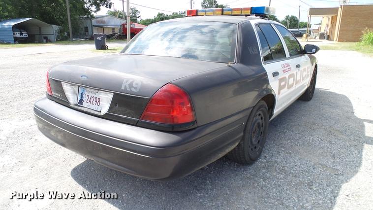 image for item DA6798 2004 Ford Crown Victoria Police Interceptor
