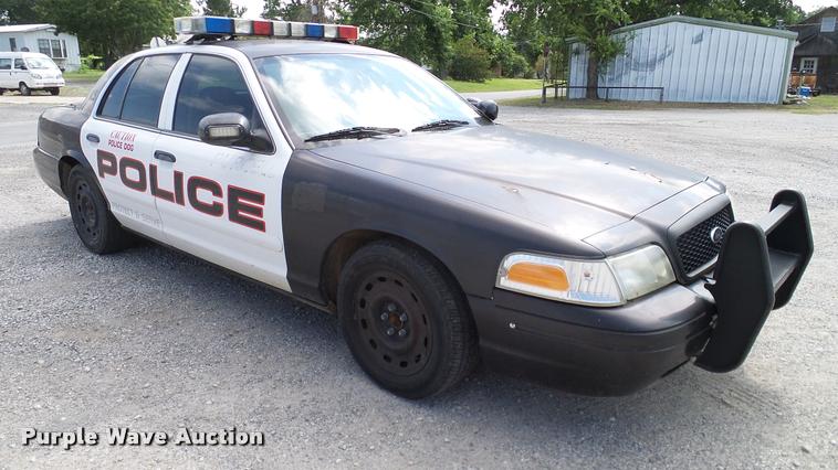 image for item DA6798 2004 Ford Crown Victoria Police Interceptor