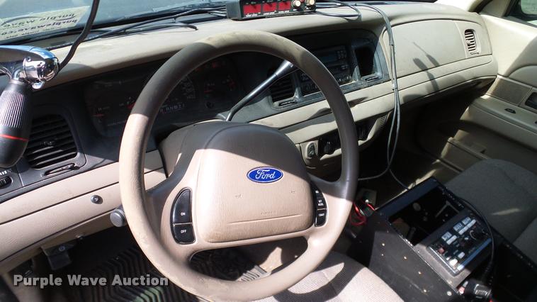 image for item DA6798 2004 Ford Crown Victoria Police Interceptor