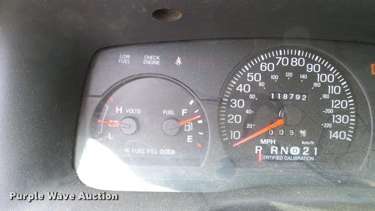 image for item DA6798 2004 Ford Crown Victoria Police Interceptor